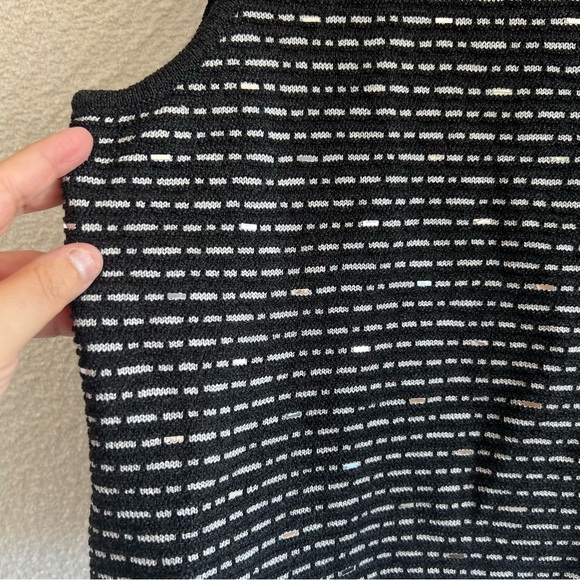 St. John Sport Women’s Black Wool Blend Zipper Cardigan Sweater Set Size Large - Picture 8 of 16